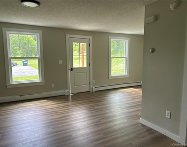 173 Amenia Road S - Photo Thumbnail 4