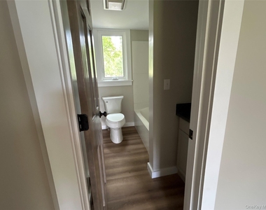 173 Amenia Road S - Photo Thumbnail 2