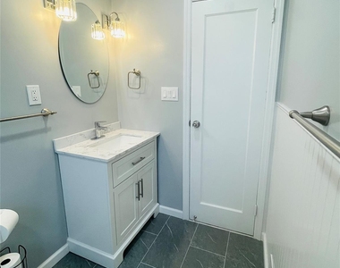 15022 58th Avenue - Photo Thumbnail 15