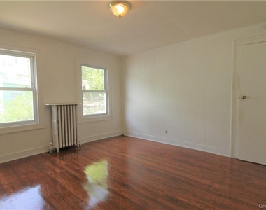 119 High Street - Photo Thumbnail 8