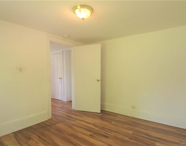 119 High Street - Photo Thumbnail 4
