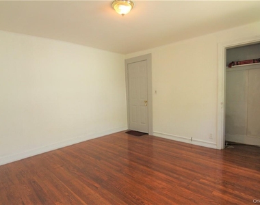 119 High Street - Photo Thumbnail 9