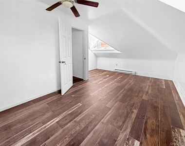 3604 Lexington Avenue - Photo Thumbnail 4