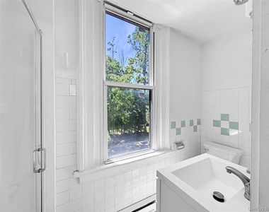3604 Lexington Avenue - Photo Thumbnail 3