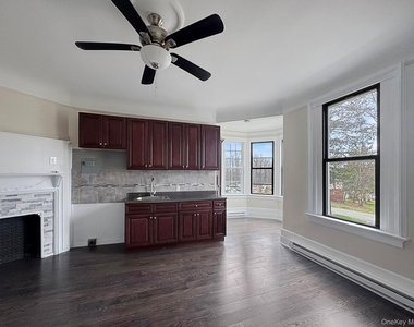 3604 Lexington Avenue - Photo Thumbnail 1