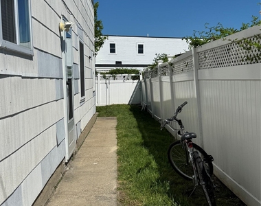 4 Lafayette - Photo Thumbnail 12