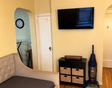 1 Franklin Avenue - Photo Thumbnail 4