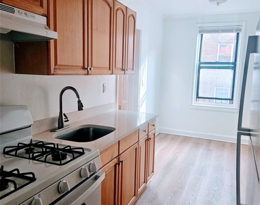 1 Broad Parkway - Photo Thumbnail 1