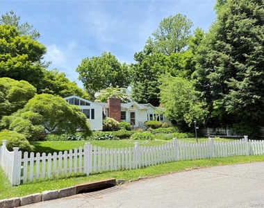 12 Ervilla Drive - Photo Thumbnail 1