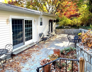 12 Ervilla Drive - Photo Thumbnail 29