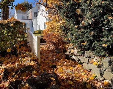 12 Ervilla Drive - Photo Thumbnail 30