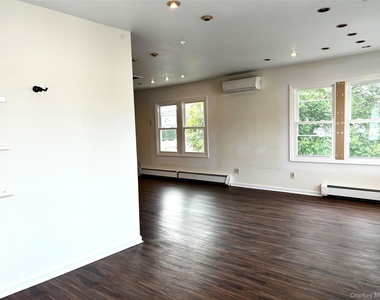 105 Ohio Avenue - Photo Thumbnail 9