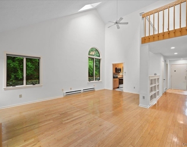 605 Heritage Hills - Photo Thumbnail 10