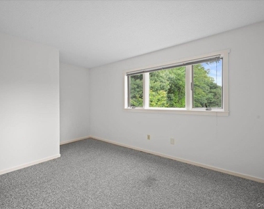 605 Heritage Hills - Photo Thumbnail 23