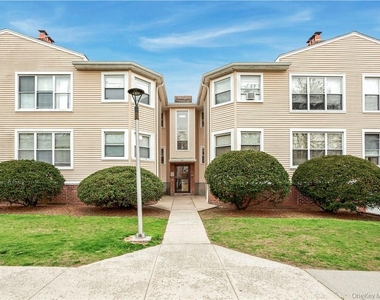 15 Quinby Avenue - Photo Thumbnail 1