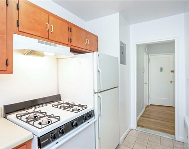15 Quinby Avenue - Photo Thumbnail 7