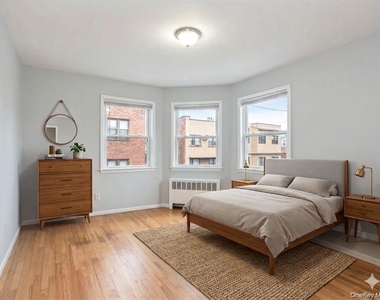 15 Quinby Avenue - Photo Thumbnail 8