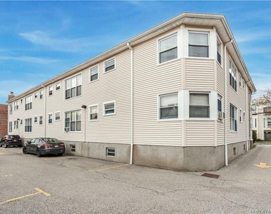 15 Quinby Avenue - Photo Thumbnail 13
