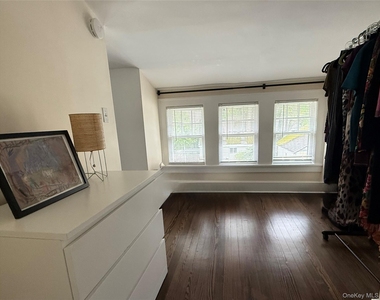 38 Sammis Street - Photo Thumbnail 12