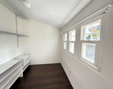 38 Sammis Street - Photo Thumbnail 13