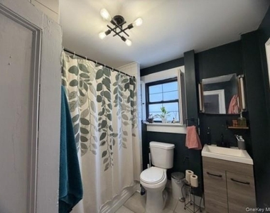 28 Bridge Street - Photo Thumbnail 13