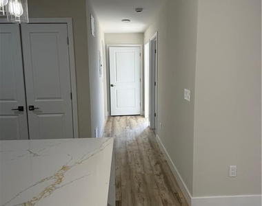 251 Livingston Avenue - Photo Thumbnail 8