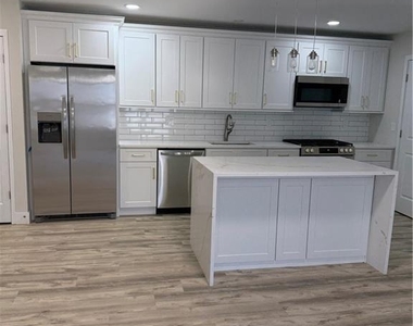 251 Livingston Avenue - Photo Thumbnail 5