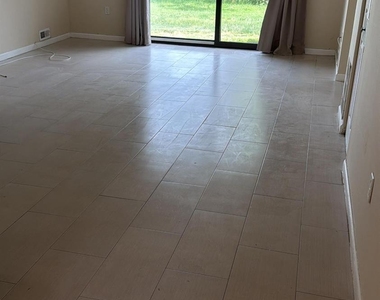 246 Hampshire Court - Photo Thumbnail 1