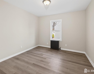 119 Vogel Place - Photo Thumbnail 14