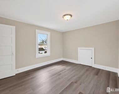 119 Vogel Place - Photo Thumbnail 23