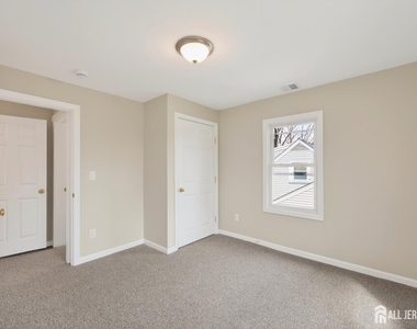 119 Vogel Place - Photo Thumbnail 12