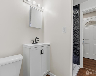 1648 Essex Street - Photo Thumbnail 21