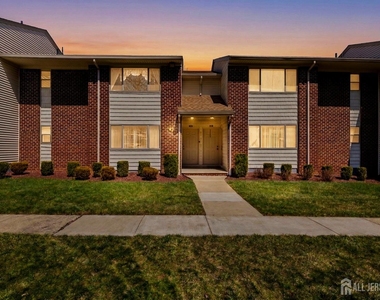1807 Muriel Court - Photo Thumbnail 17