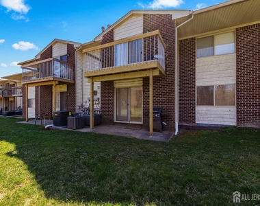 1807 Muriel Court - Photo Thumbnail 7