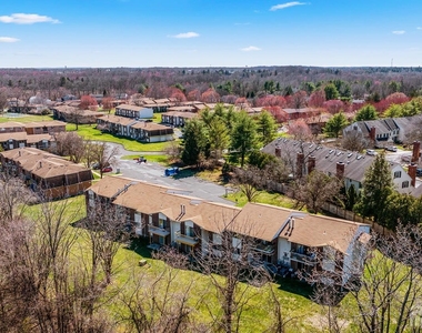 1807 Muriel Court - Photo Thumbnail 13