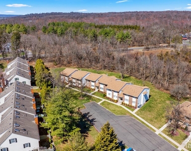 1807 Muriel Court - Photo Thumbnail 11