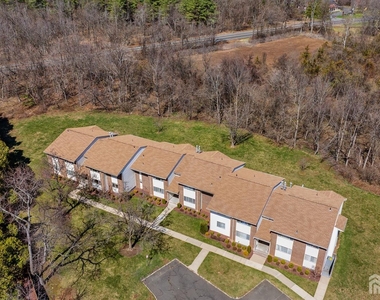 1807 Muriel Court - Photo Thumbnail 12