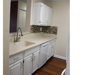 1201 Aspen Drive - Photo Thumbnail 3