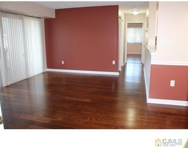 1201 Aspen Drive - Photo Thumbnail 2