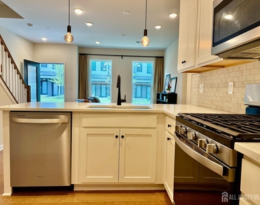614 Sadie Circle - Photo Thumbnail 6