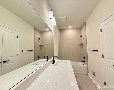 614 Sadie Circle - Photo Thumbnail 16
