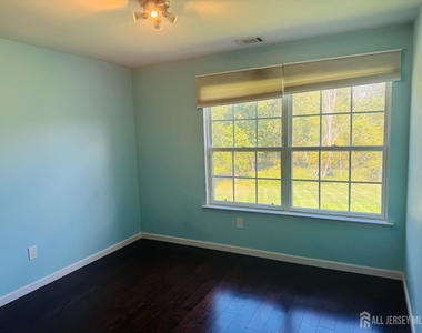 171 Nebula Road - Photo Thumbnail 16