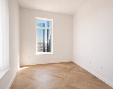 29-18 41st Avenue - Photo Thumbnail 8