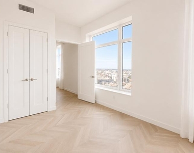 29-18 41st Avenue - Photo Thumbnail 7