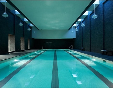 50 Riverside Boulevard - Photo Thumbnail 11