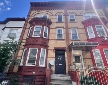 1129 Rogers Avenue - Photo Thumbnail 13