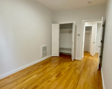 367 Waverly Avenue - Photo Thumbnail 21