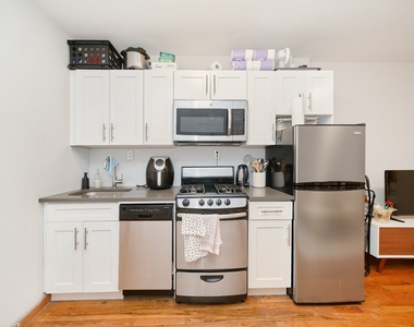 456 9th Avenue - Photo Thumbnail 8