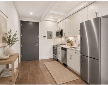 2113 5th Avenue - Photo Thumbnail 2