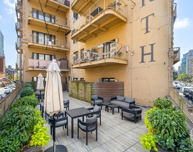 127 4th Avenue - Photo Thumbnail 6